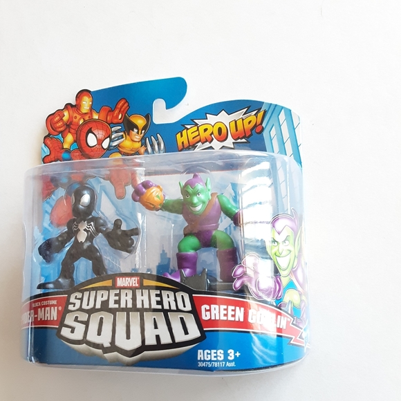 Black Costume Spider-Man & Green Goblin Action Figure - Picture 2 of 5